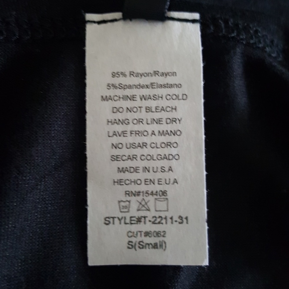 Tiki Pinapple Top *NWOT* - Picture 2 of 2
